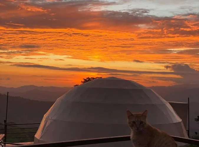 Kintiri Glamping Campo de lujo